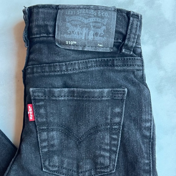 Levi’s Black 510 Skinny Jeans - Picture 4 of 7